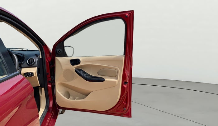 2016 Ford Figo Aspire TITANIUM 1.2 PETROL, Petrol, Manual, 46,382 km, RHS Front Door