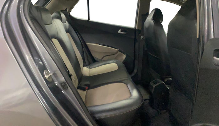 2018 Hyundai Grand i10 SPORTZ 1.2 KAPPA VTVT, Petrol, Manual, 28,992 km, Right Side Rear Door Cabin