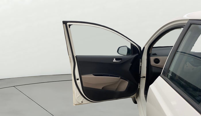 2015 Hyundai Xcent S 1.2, Petrol, Manual, 54,543 km, LHS Front Door