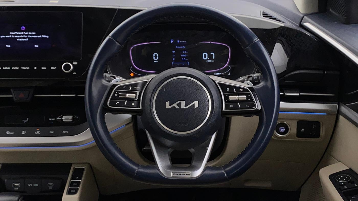 2022 KIA CARENS LUXURY PLUS 1.5 DIESEL AT 6 STR, Diesel, Automatic, 84,964 km, Steering Wheel Close Up
