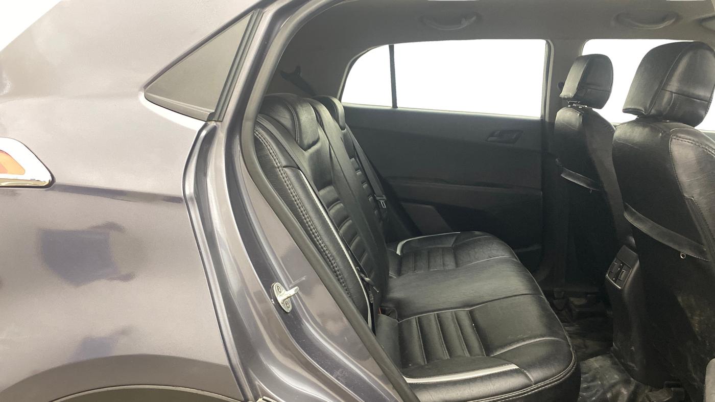 2016 Hyundai Creta BASE 1.4 DIESEL, Diesel, Manual, 1,27,403 km, Right Side Rear Door Cabin