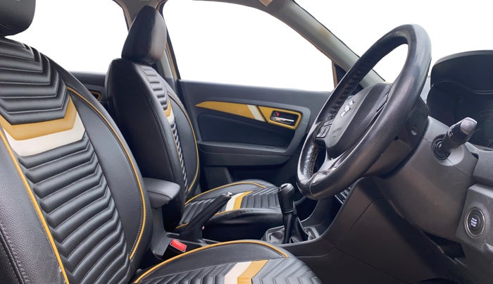 2016 Maruti Vitara Brezza ZDI PLUS DUAL TONE, Diesel, Manual, 61,834 km, Right Side Front Door Cabin