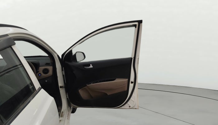 2019 Hyundai Grand i10 ASTA 1.2 KAPPA VTVT, CNG, Manual, 68,723 km, RHS Front Door