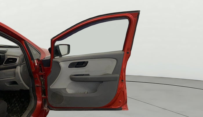 2020 Tata ALTROZ XE PETROL, Petrol, Manual, 61,819 km, RHS Front Door