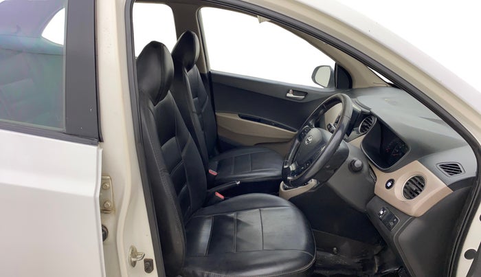 2015 Hyundai Xcent SX 1.2 (O), CNG, Manual, 1,15,519 km, Right Side Front Door Cabin