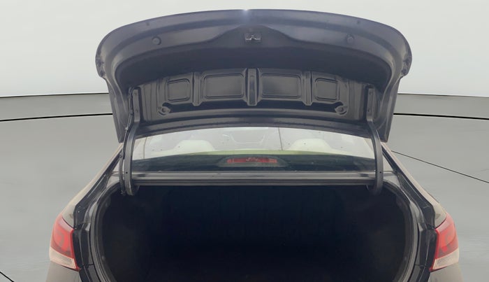 2017 Hyundai Verna 1.6 VTVT SX, Petrol, Manual, 79,333 km, Boot Door Open