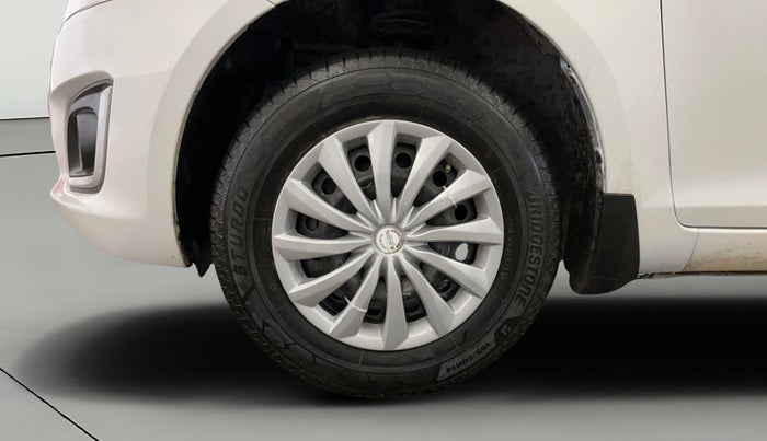 2017 Maruti Swift VXI, CNG, Manual, 59,149 km, Left Front Wheel