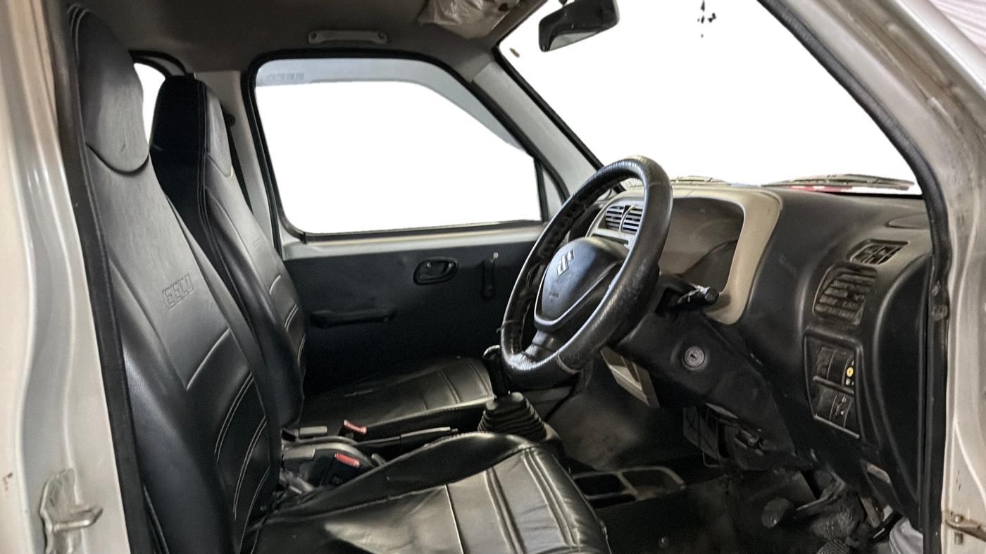 2020 Maruti Eeco 5 STR WITH A/C+HTR CNG, CNG, Manual, 1,23,137 km, Right Side Front Door Cabin