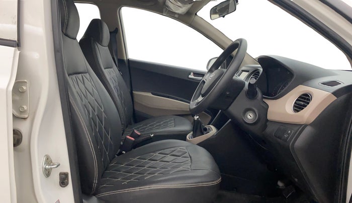 2017 Hyundai Grand i10 SPORTZ 1.2 KAPPA VTVT, Petrol, Manual, 18,097 km, Right Side Front Door Cabin