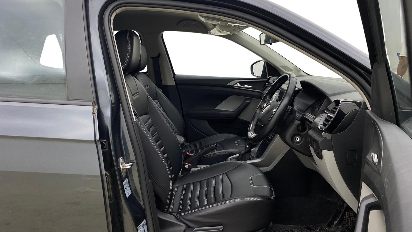 2022 Skoda KUSHAQ AMBITION 1.0L TSI AT, Petrol, Automatic, 36,528 km, Right Side Front Door Cabin