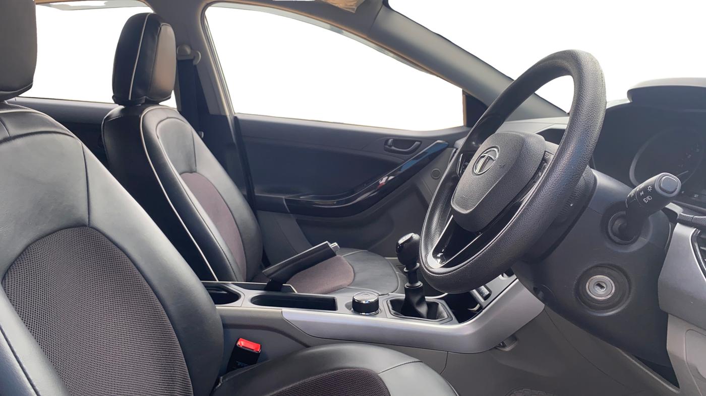 2017 Tata NEXON XM PETROL, Petrol, Manual, 62,236 km, Right Side Front Door Cabin
