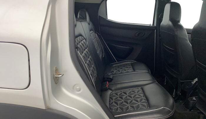 2022 Renault Kwid RXL 1.0 AMT, Petrol, Automatic, 49,984 km, Right Side Rear Door Cabin