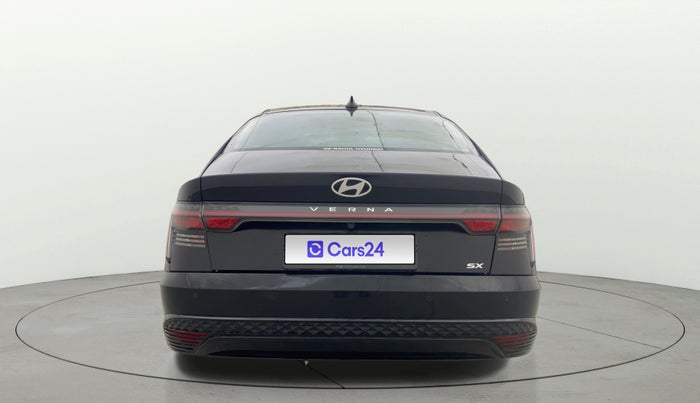 2024 Hyundai Verna SX 1.5 l MPI, Petrol, Manual, 20,610 km, Back/Rear