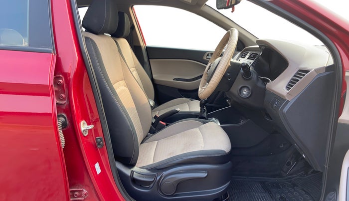 2016 Hyundai Elite i20 SPORTZ 1.2, Petrol, Manual, 89,626 km, Right Side Front Door Cabin