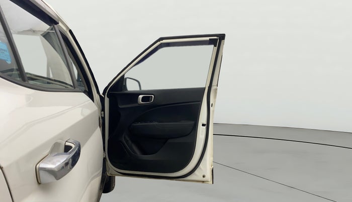 2019 Hyundai VENUE S 1.2, Petrol, Manual, 83,501 km, RHS Front Door