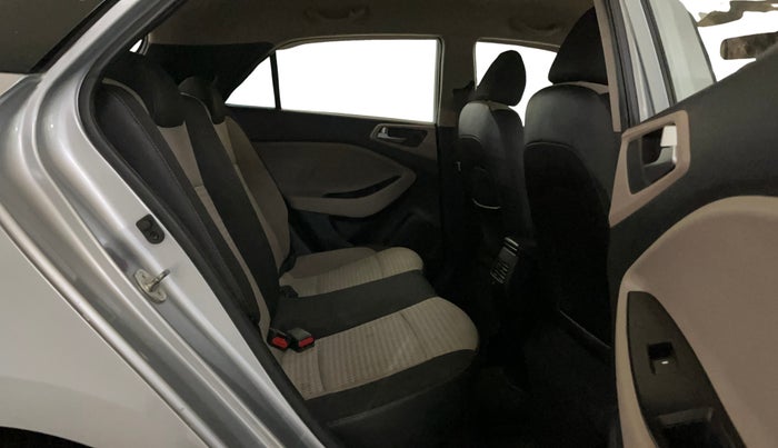 2019 Hyundai Elite i20 SPORTZ PLUS 1.2, Petrol, Manual, 48,428 km, Right Side Rear Door Cabin