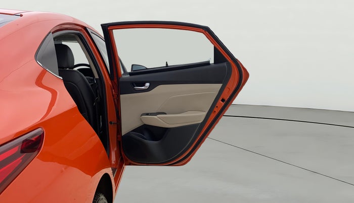 2018 Hyundai Verna 1.6 VTVT SX (O) AT, Petrol, Automatic, 30,228 km, RHS Rear Door