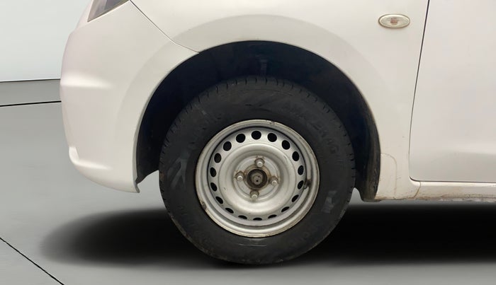 2013 Nissan Micra Active XL, Petrol, Manual, 1,36,687 km, Left Front Wheel