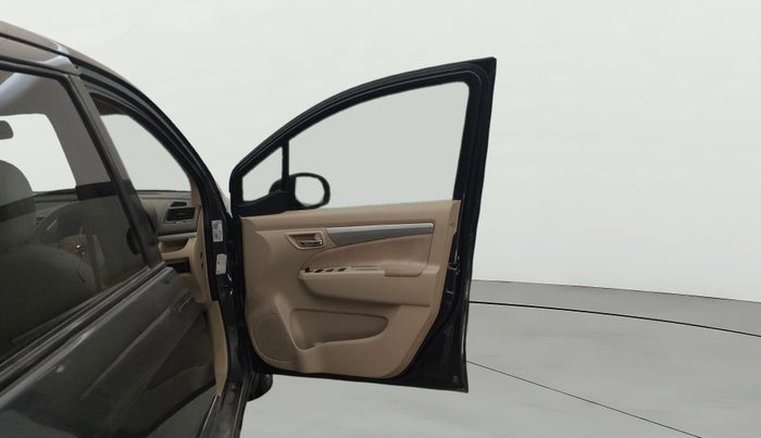 2013 Maruti Ertiga VXI, Petrol, Manual, 75,087 km, RHS Front Door