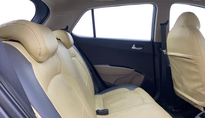 2017 Hyundai Grand i10 ASTA 1.2 KAPPA VTVT, Petrol, Manual, 31,844 km, Right Side Rear Door Cabin