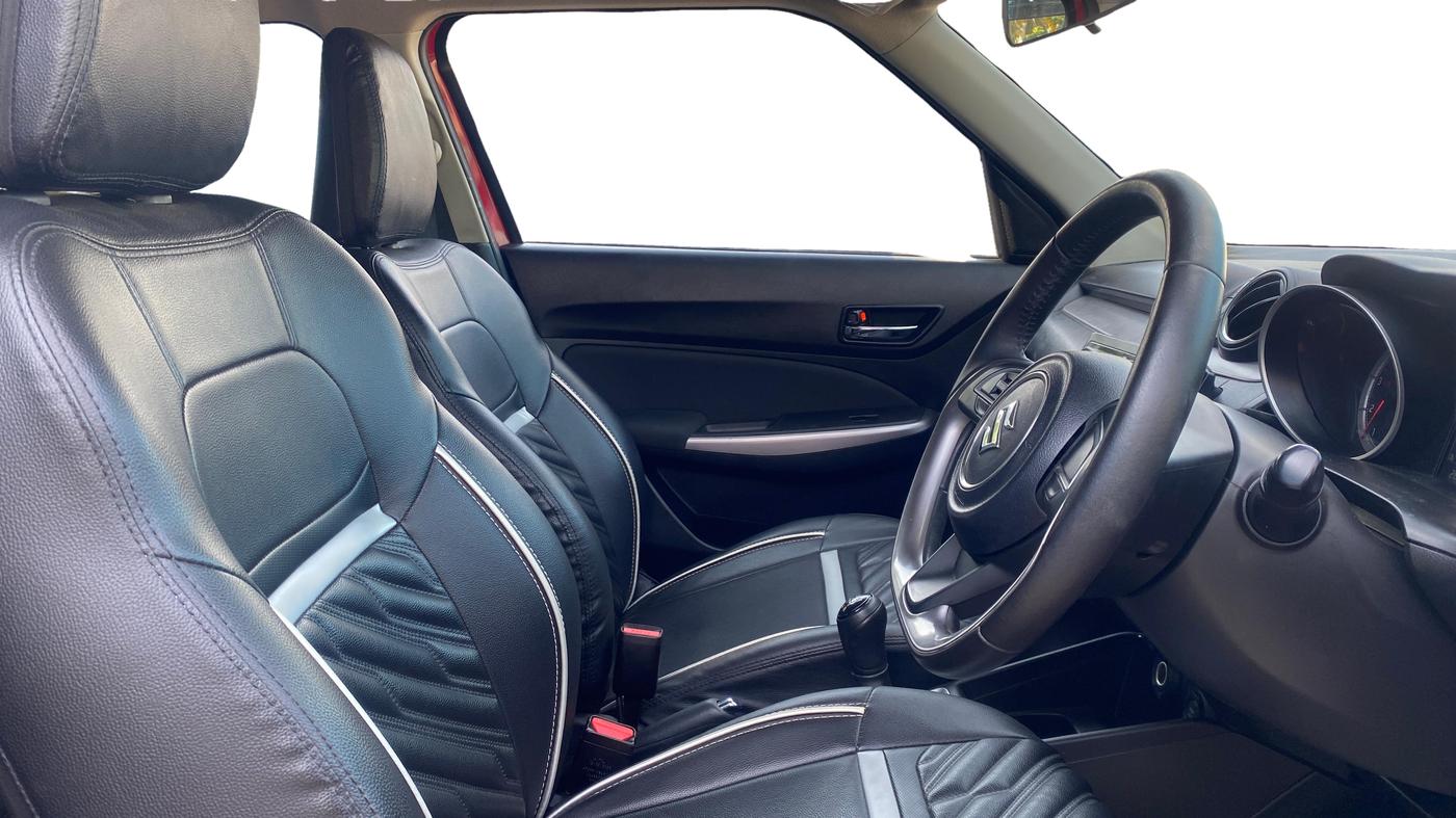 2023 Maruti Swift ZXI CNG, CNG, Manual, 28,512 km, Right Side Front Door Cabin