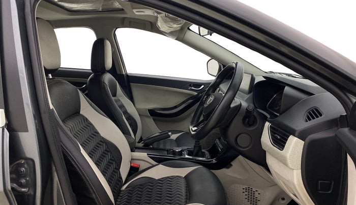 2023 Tata NEXON XZ PLUS PETROL SUNROOF, Petrol, Manual, 24,410 km, Right Side Front Door Cabin