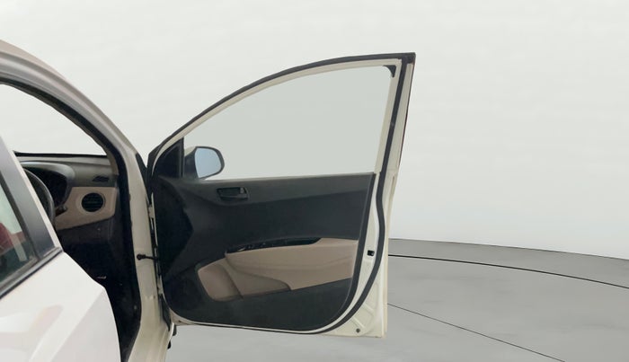 2018 Hyundai Xcent S 1.2, Petrol, Manual, 74,070 km, RHS Front Door