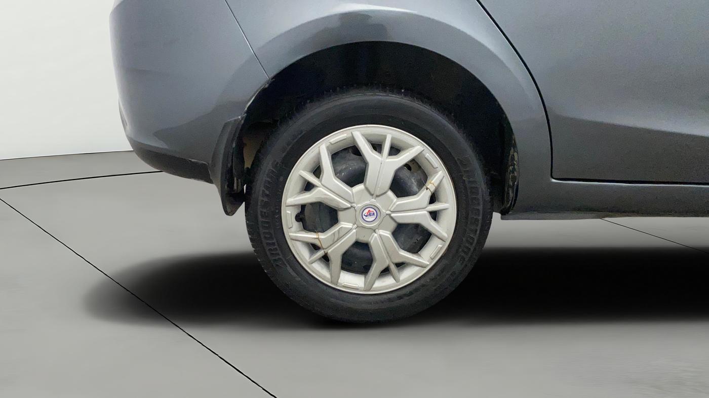 2016 Tata Zest XM PETROL, Petrol, Manual, 36,150 km, Right Rear Wheel