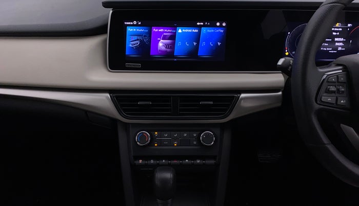 2024 Mahindra XUV700 AX 5 P AT 5 STR, Petrol, Automatic, 49,602 km, Air Conditioner