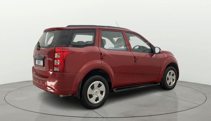 2016 Mahindra XUV500 W4, Diesel, Manual, 1,02,852 km, Right Back Diagonal
