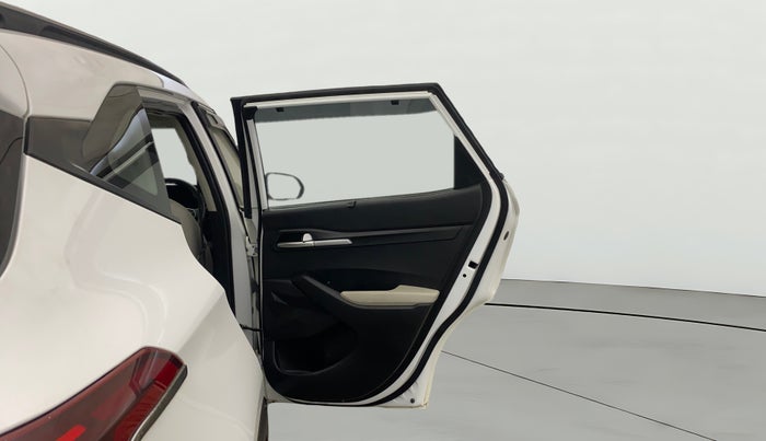 2023 KIA SELTOS HTK PLUS 1.5 IMT, Petrol, Manual, 28,389 km, RHS Rear Door