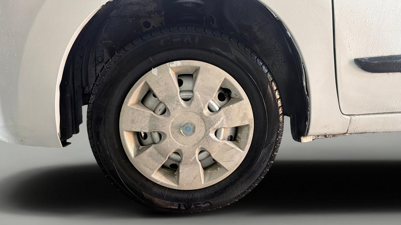 2015 Maruti Wagon R 1.0 LXI, Petrol, Manual, 60,363 km, Left Front Wheel