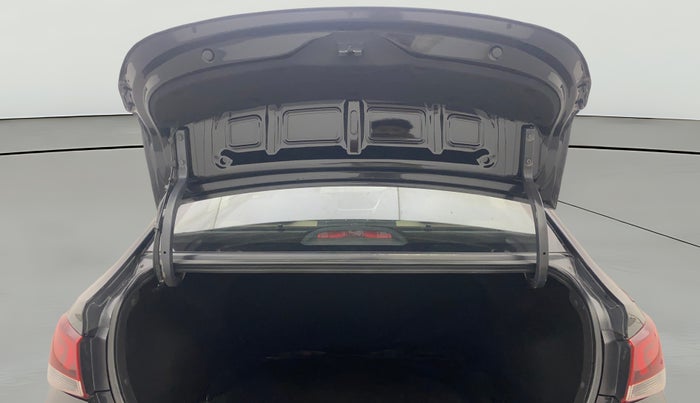 2019 Hyundai Verna 1.6 VTVT SX (O) AT, Petrol, Automatic, 72,960 km, Boot Door Open