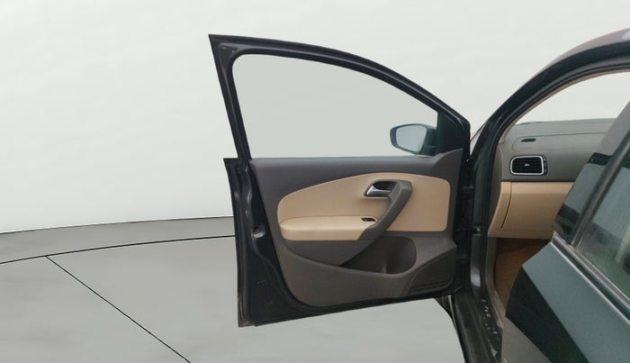 2016 Volkswagen Vento HIGHLINE 1.5 AT, Diesel, Automatic, 1,48,434 km, LHS Front Door