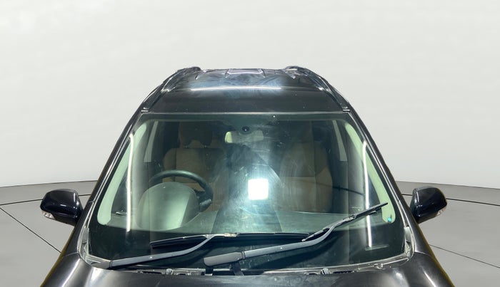 2019 Mahindra XUV500 W7, Diesel, Manual, 1,03,090 km, Front Windshield