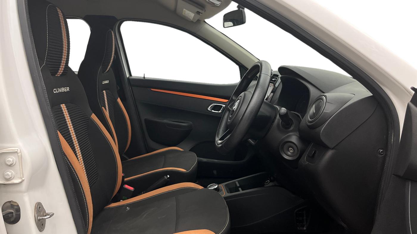 2021 Renault Kwid CLIMBER 1.0 AMT (O), Petrol, Automatic, 31,560 km, Right Side Front Door Cabin