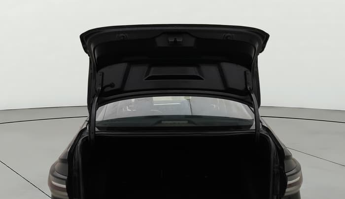 2023 Volkswagen VIRTUS TOPLINE TSI 1.0 AT, Petrol, Automatic, 25,762 km, Boot Door Open