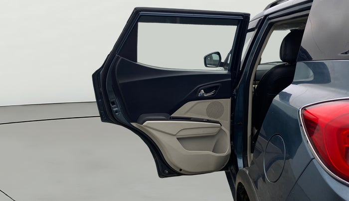 2020 Mahindra XUV300 W8 (O) 1.2 PETROL, Petrol, Manual, 26,537 km, LHS Rear Door