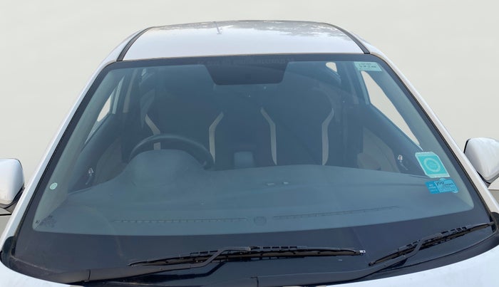 2018 Hyundai Verna 1.6 VTVT SX, Petrol, Manual, 87,828 km, Front Windshield