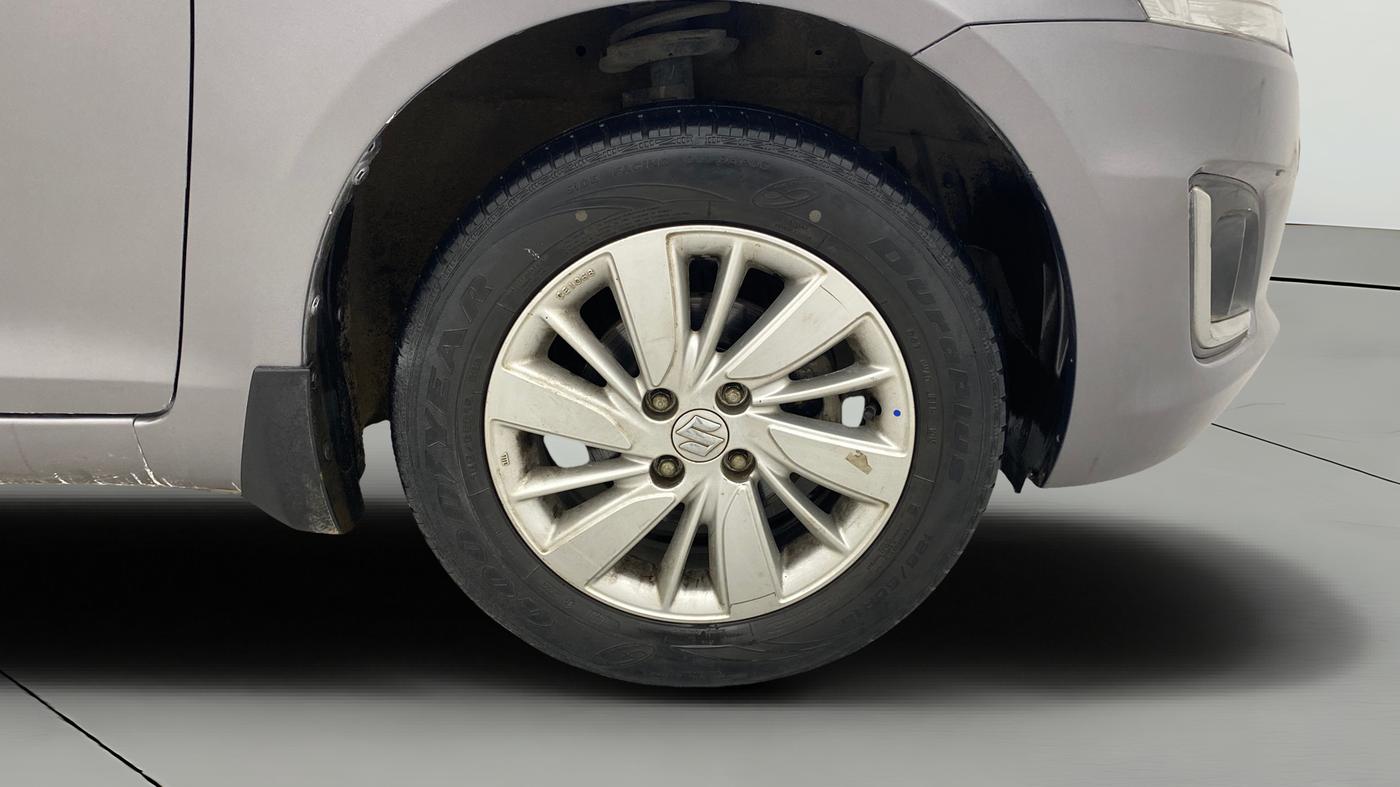 2015 Maruti Swift ZXI, Petrol, Manual, 54,581 km, Right Front Wheel