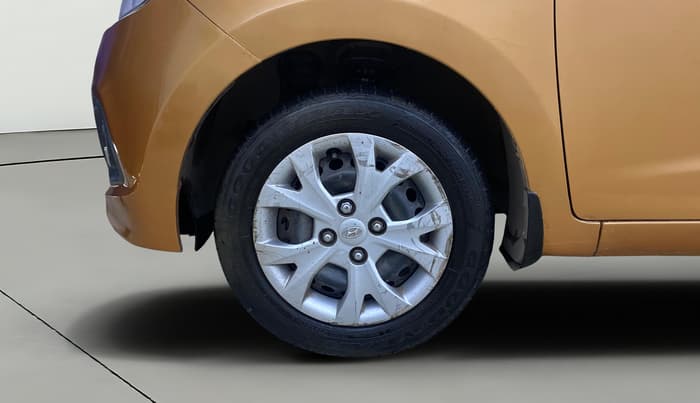 2013 Hyundai i10 MAGNA 1.2, CNG, Manual, 34,730 km, Left Front Wheel