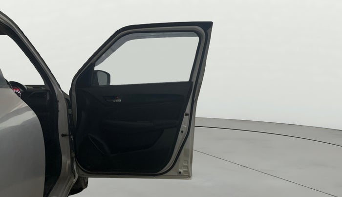 2020 Maruti Swift VXI, Petrol, Manual, 40,760 km, RHS Front Door