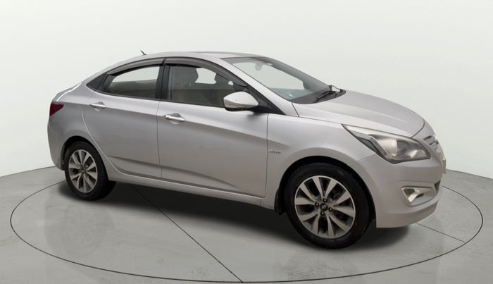 2015 Hyundai Verna FLUIDIC 4S1.6 VTVT S O AT, Petrol, Automatic, 80,101 km, Right Front Diagonal
