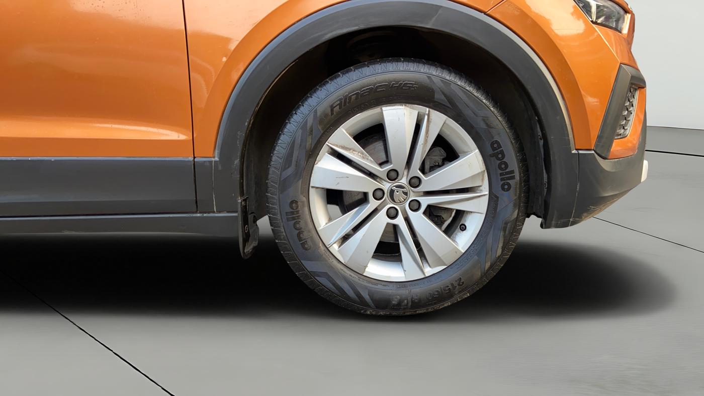 2021 Skoda KUSHAQ AMBITION 1.0L TSI AT, Petrol, Automatic, 64,270 km, Right Front Wheel