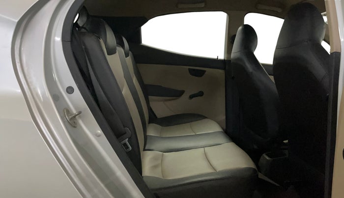 2016 Hyundai Eon ERA +, Petrol, Manual, 53,770 km, Right Side Rear Door Cabin