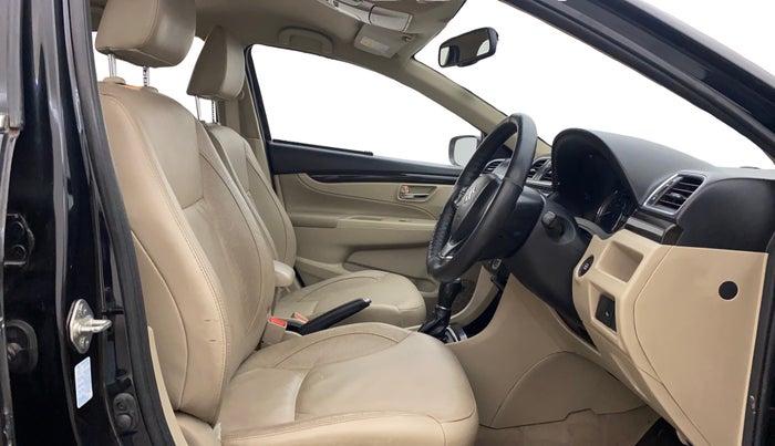 2017 Maruti Ciaz ALPHA  AT 1.4  PETROL, Petrol, Automatic, 28,176 km, Right Side Front Door Cabin