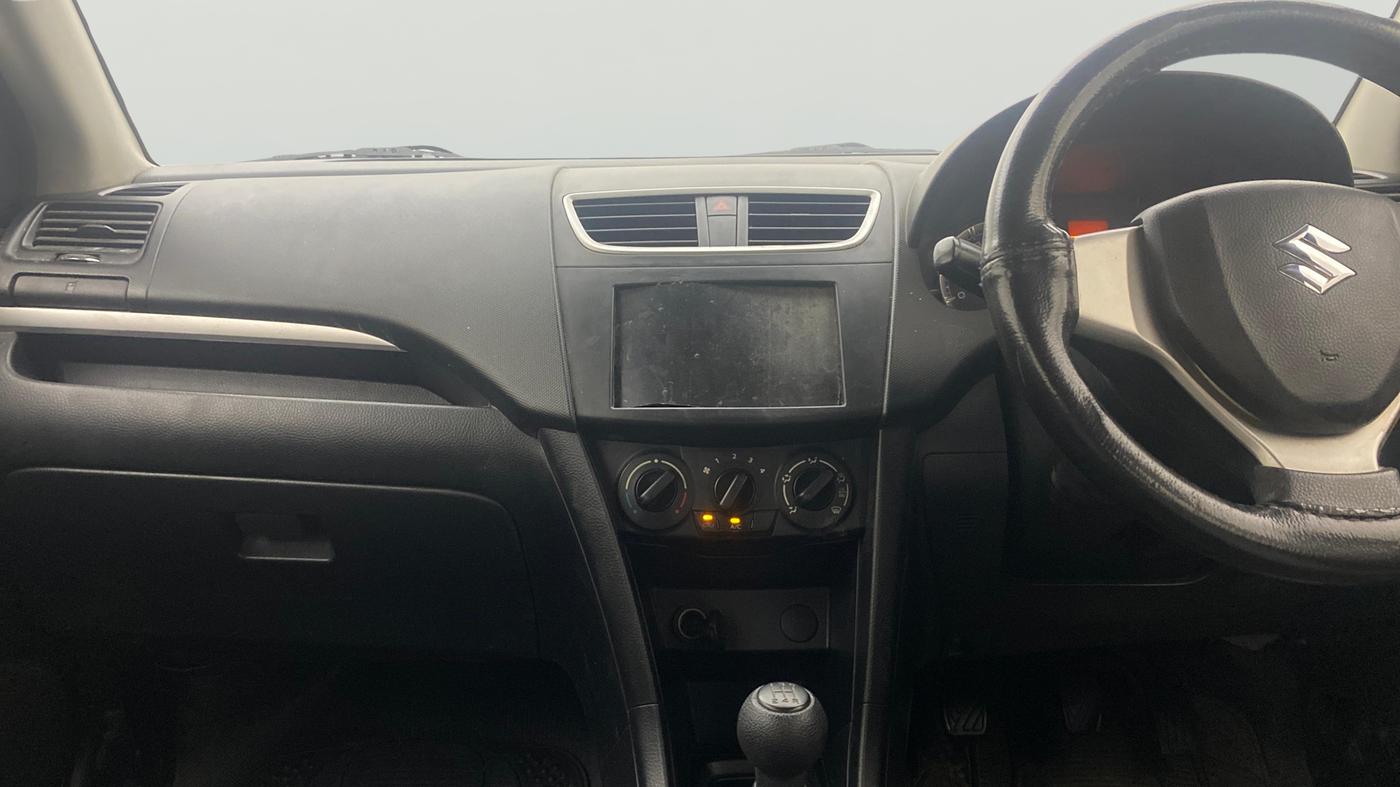 2013 Maruti Swift VXI, Petrol, Manual, 1,25,352 km, Air Conditioner