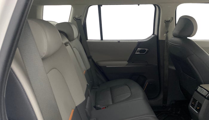 2025 KIA SYROS HTX Plus (O) 1.5 Diesel 6AT, Diesel, Automatic, 13,297 km, Right Side Rear Door Cabin