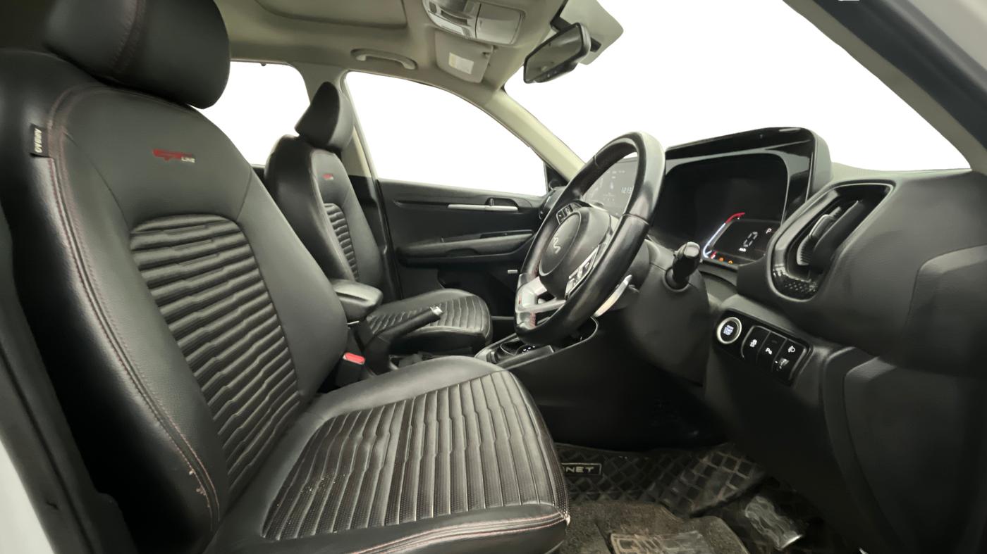 2021 KIA SONET GTX PLUS 1.5 AT, Diesel, Automatic, 99,514 km, Right Side Front Door Cabin