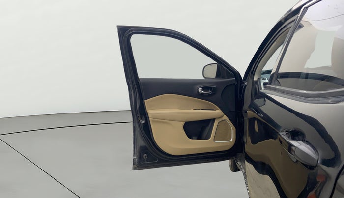 2018 Jeep Compass LONGITUDE (O) 2.0 DIESEL, Diesel, Manual, 1,45,715 km, LHS Front Door